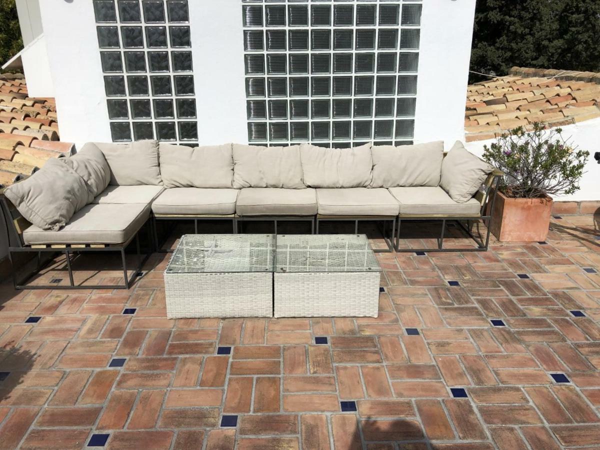 Villa With Heated Pool And Jacuzzi Close To Puerto Banus And Beach Estepona Zewnętrze zdjęcie